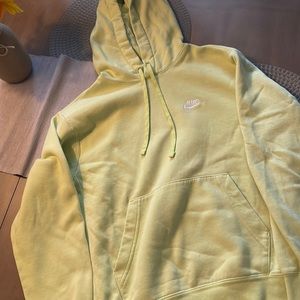 Men’s Small Nike Pullover Hoodie